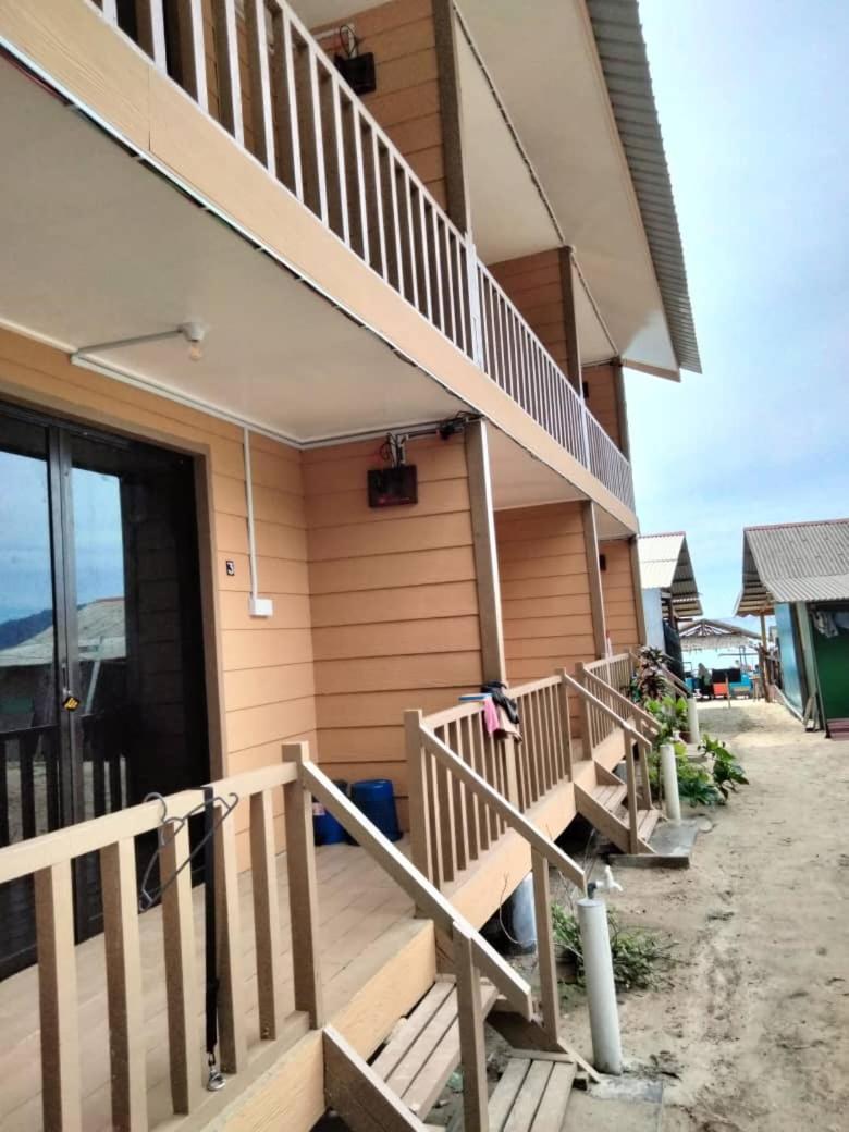 Oceanboys Inn Kampong Pasir Panjang  Exterior foto